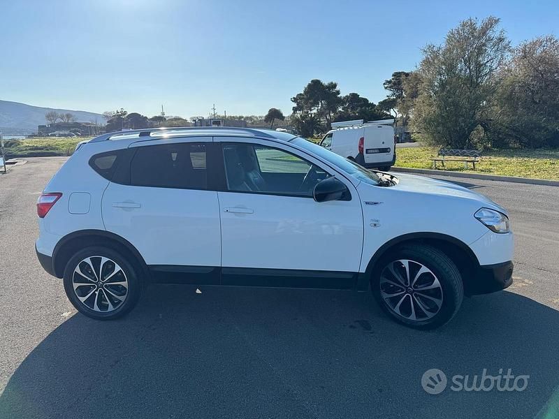 Usata Nissan Qashqai N-TEC 110 CV (80 kW) 2011 Bianco SUV