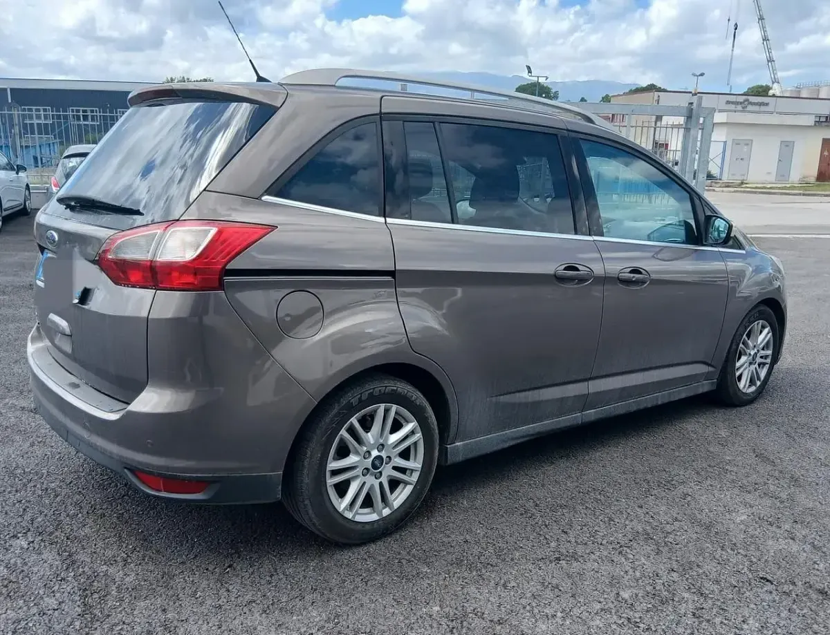 Usata Ford Grand C-Max Titanium 115 CV (84 kW) 2015 Marrone Monovolume
