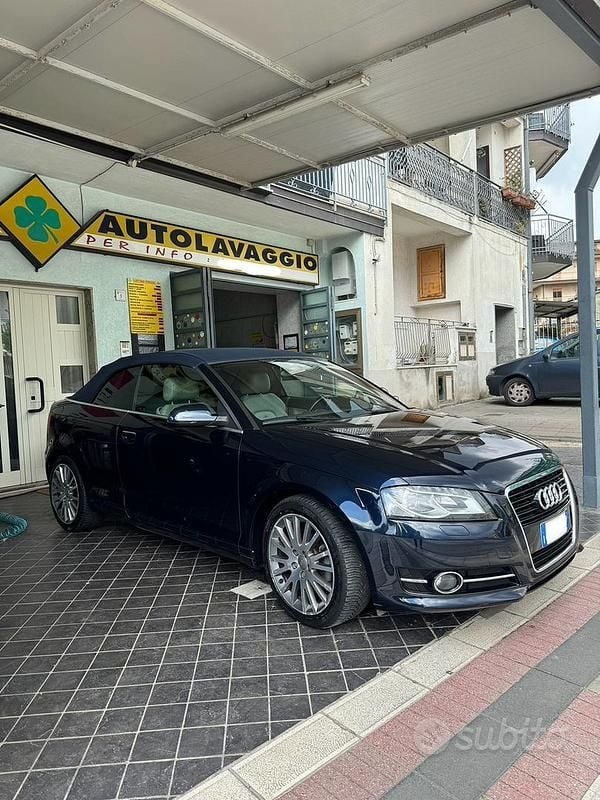 Usata Audi A3 Cabriolet Attraction 140 CV (102 kW) 2012 Blu Cabrio