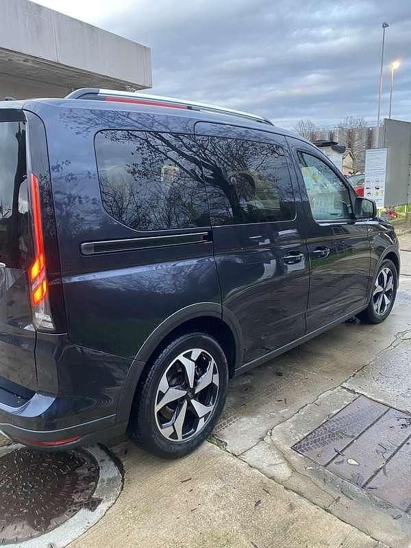 Usata Ford Tourneo Connect Active 136 CV (100 kW) 2022 Monovolume