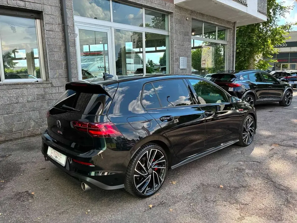 Usata VW Golf VIII GTI 245 CV (180 kW) 2024 Nero Berlina