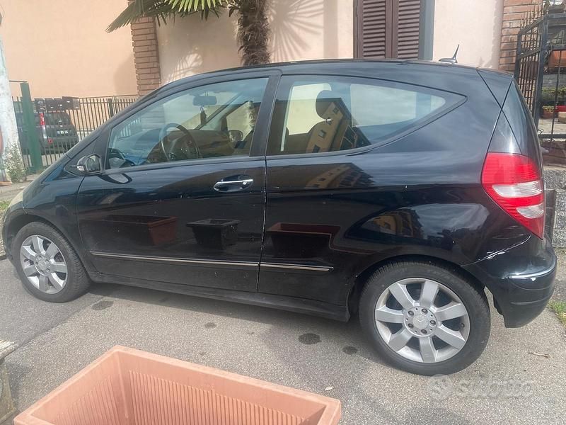 Usata Mercedes A200 95 CV (69 kW) 2008 Nero Berlina