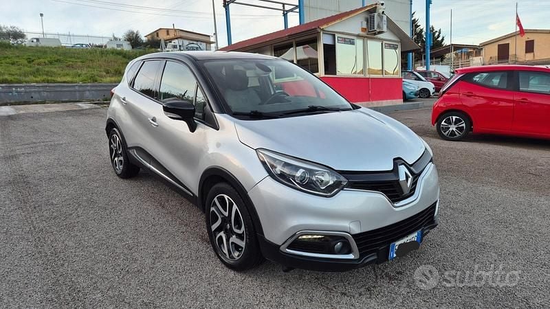 Usata Renault Captur 90 CV (66 kW) 2015 Grigio SUV