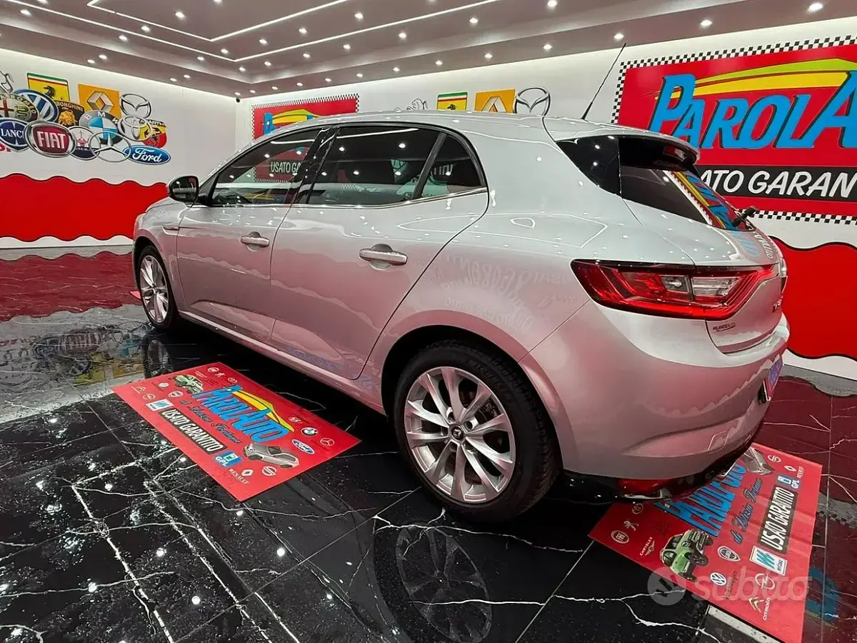 Usata Renault Mégane IV 110 CV (80 kW) 2017 Grigio Berlina