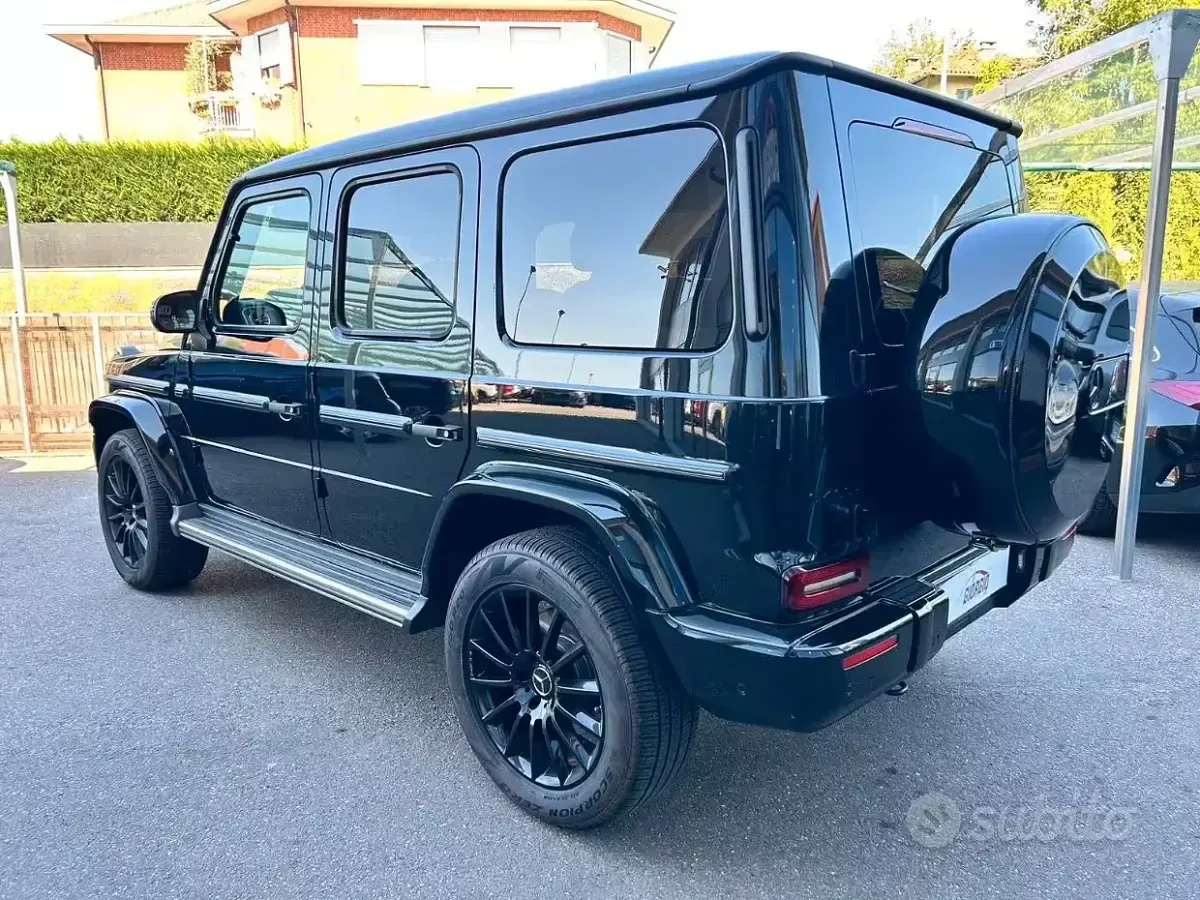 Usata Mercedes G400 AMG line 330 CV (242 kW) 2023 Nero SUV