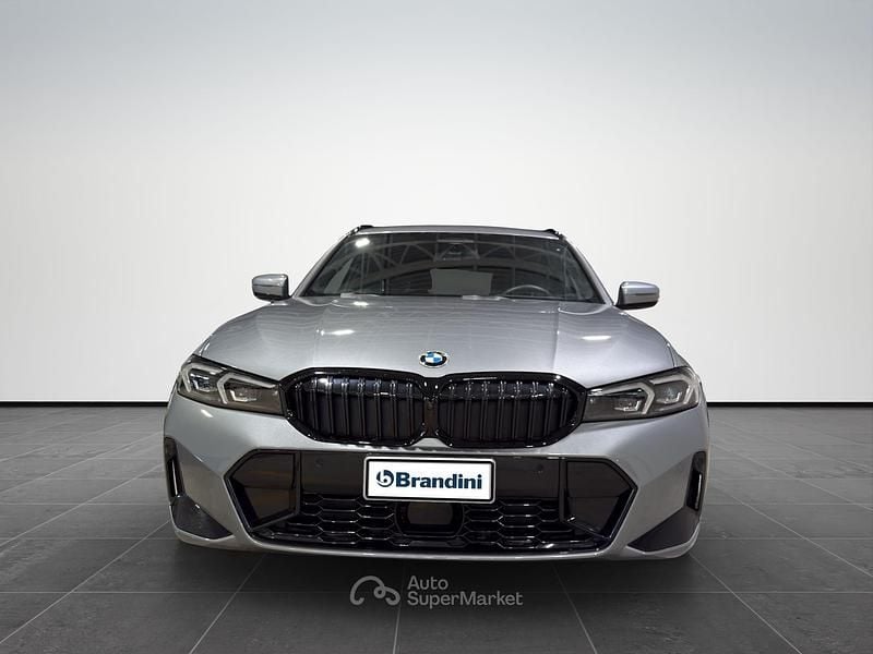 Usata BMW 320 M Sport 190 CV (139 kW) 2025 Skyscraper grey metallic Station wagon