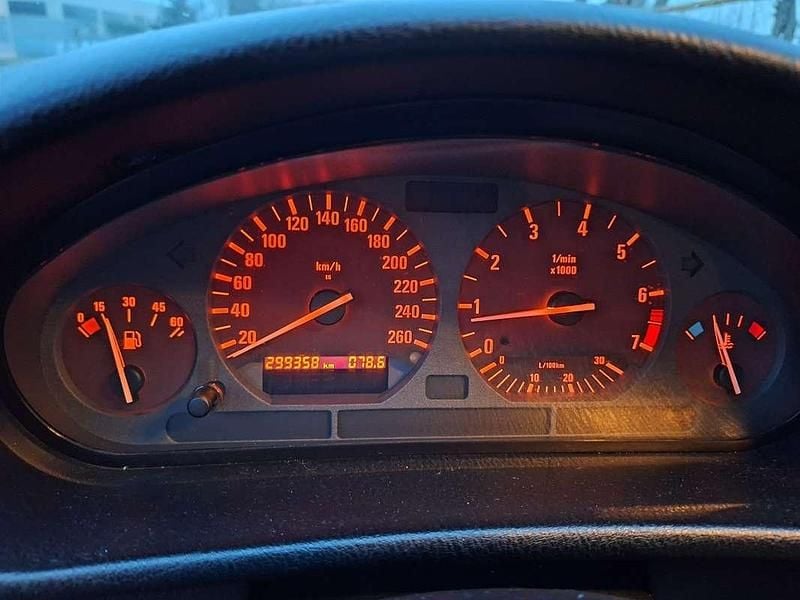 Usata BMW 318 140 CV (102 kW) 1995 Berlina