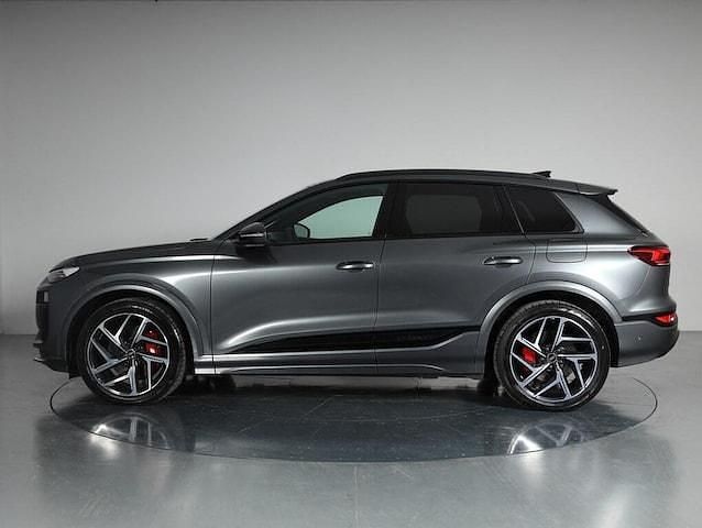 Usata Audi SQ6 e-tron Sport 380 kW (517 CV) 2025 Grigio daytona perlato SUV