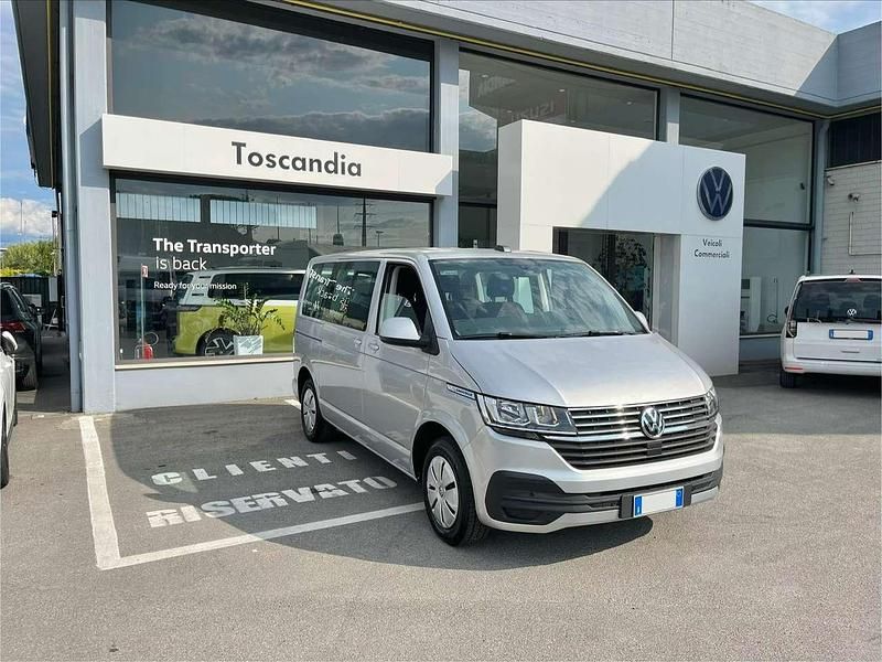 Usata VW Caravelle Comfortline 150 CV (110 kW) 2023 Argento Monovolume