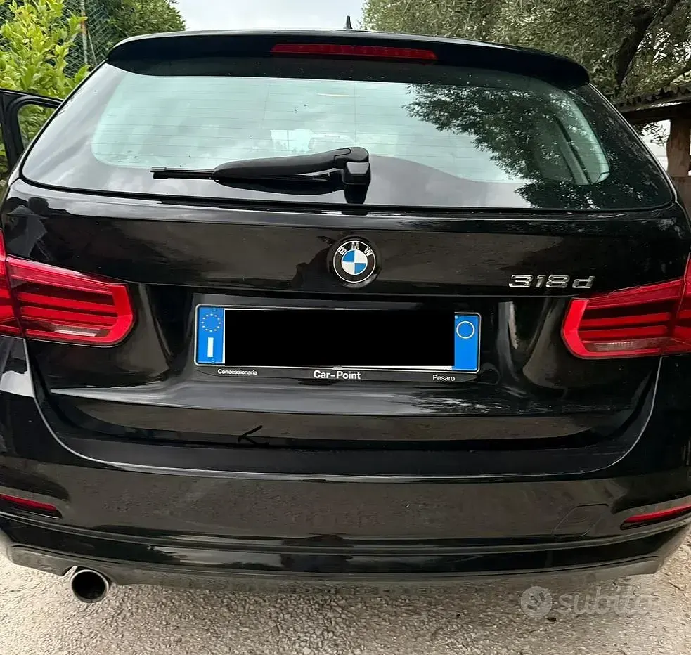 Usata BMW 318 Efficient Dynamics 150 CV (110 kW) 2018 Nero Station wagon