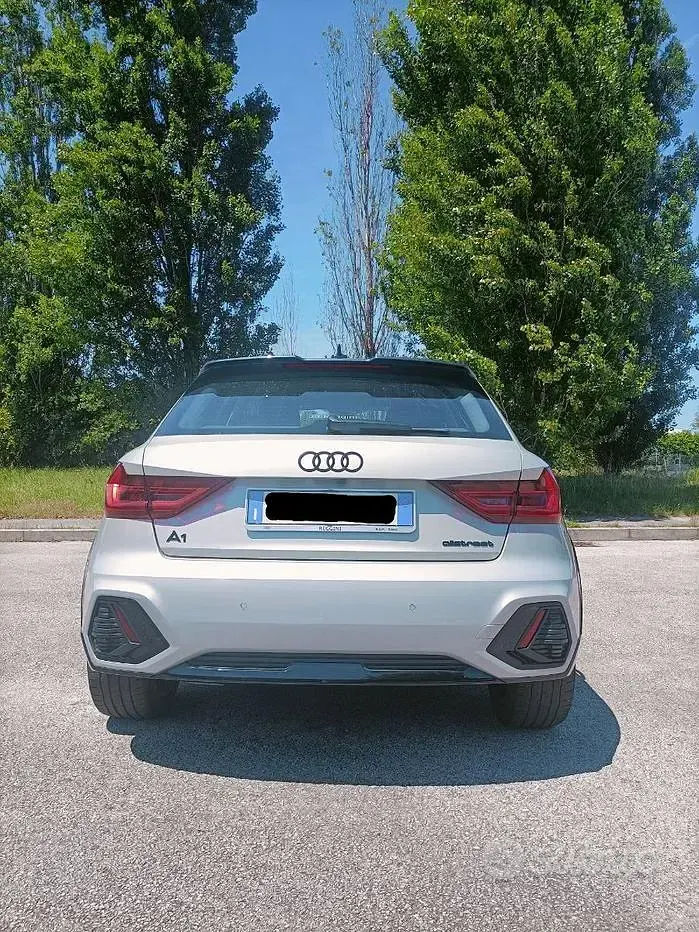 Usata Audi A1 Design 110 CV (80 kW) 2023 Argento SUV
