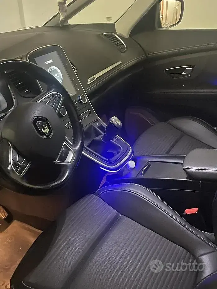 Usata Renault Scénic Intens 110 CV (80 kW) 2017 Bluazzurro Monovolume