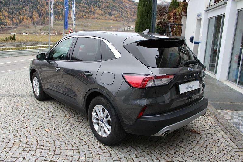 Usata Ford Kuga Titanium X 190 CV (139 kW) 2023 Grigio scuro SUV