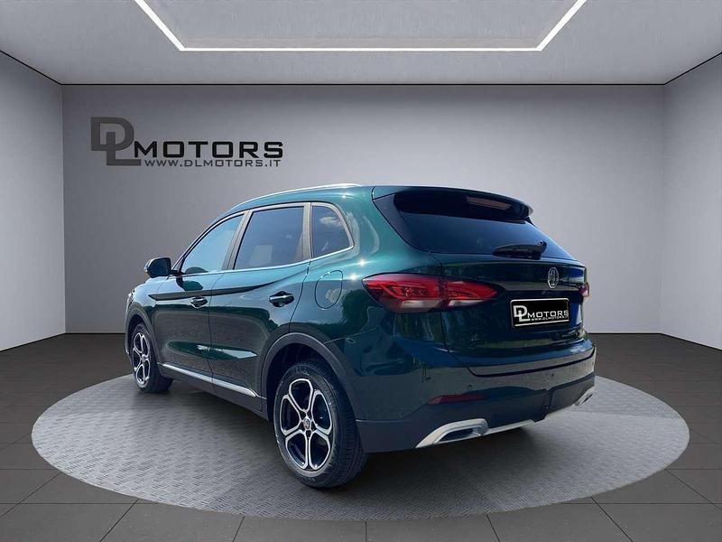 Nuova MG ZS Comfort 116 CV (85 kW) 2025 Verde scuro metallizzato Berlina