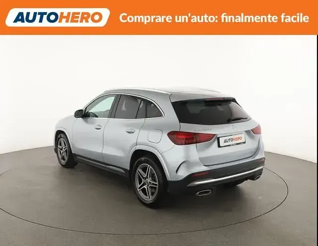 Usata Mercedes GLA200 AMG line 150 CV (110 kW) 2024 Argento SUV