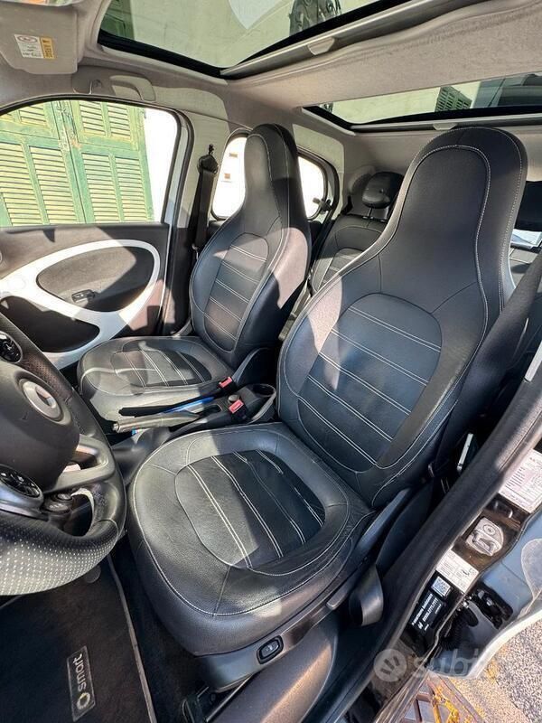 Usata Smart ForFour 71 CV (52 kW) 2016 Bianco Utilitaria