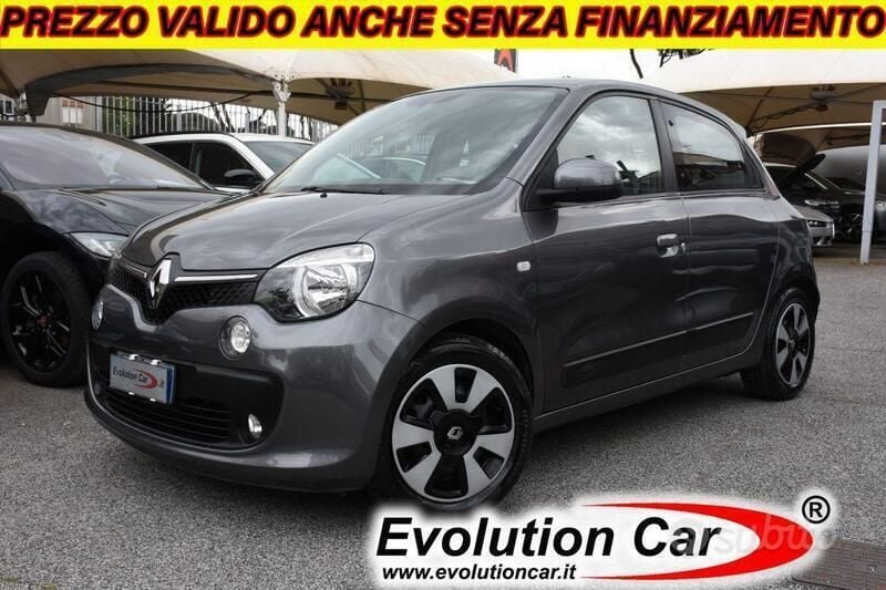 Grigio metallizzato Usata 2017 Renault Twingo Intens Due volumi | 9900 € (Buon prezzo) - Immagine 1/4