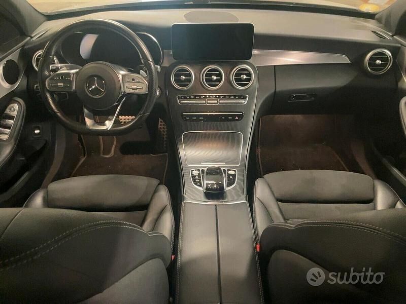 Usata Mercedes C200 AMG line 160 CV (117 kW) 2021 Grigio Berlina