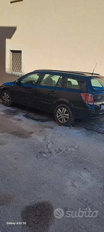 Usata Opel Astra 120 CV (88 kW) 2007 Nero Station wagon
