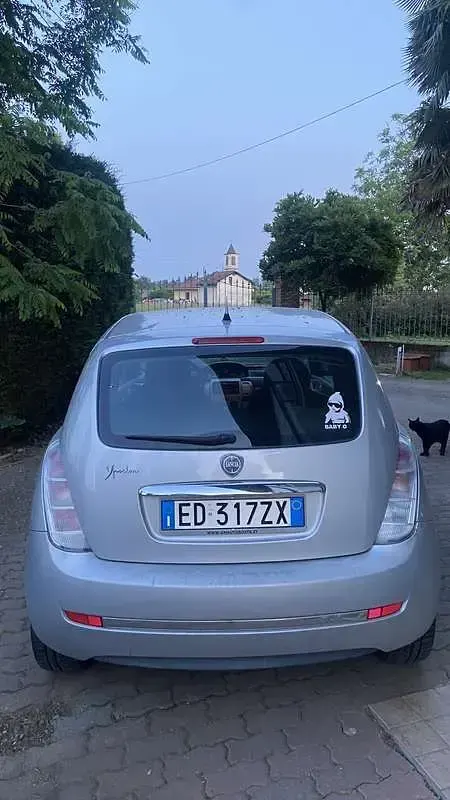 Usata Lancia Ypsilon 77 CV (56 kW) 2010 Utilitaria