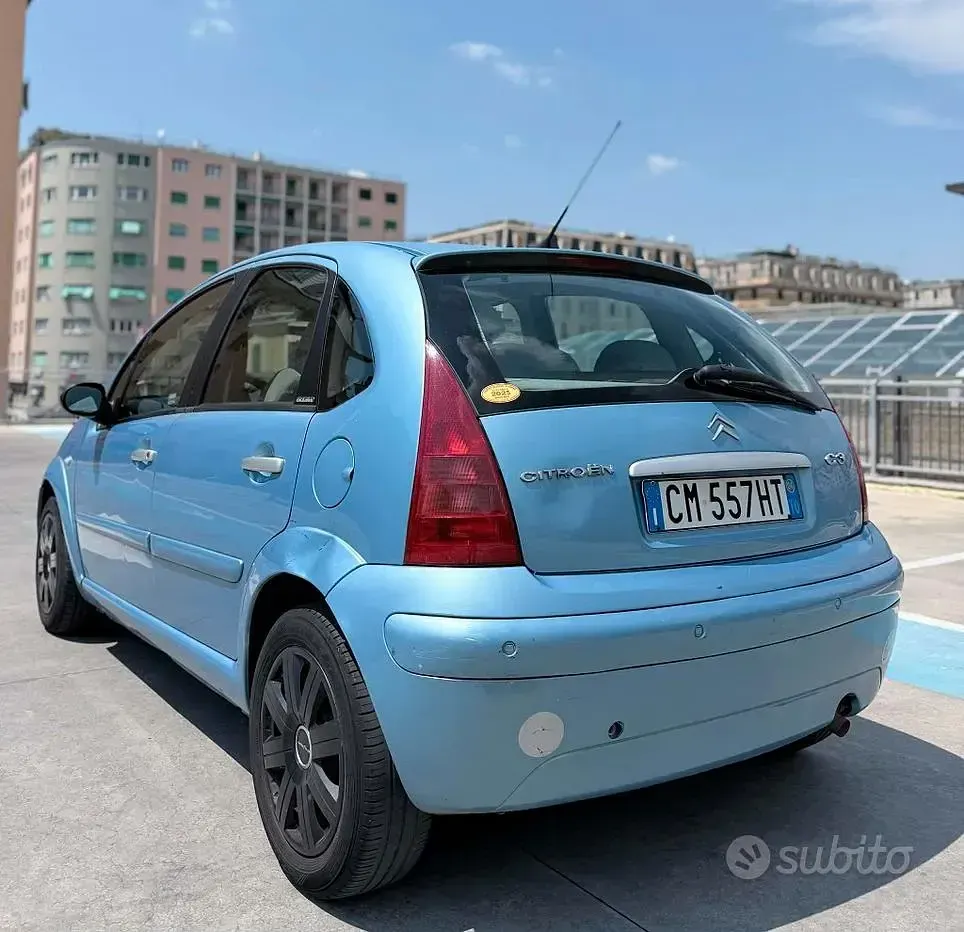 Usata Citroën C3 109 CV (80 kW) 2004 Blu Berlina