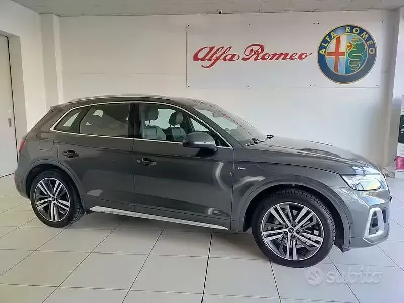 Usata Audi Q5 S-line plus 2022 Grigio SUV