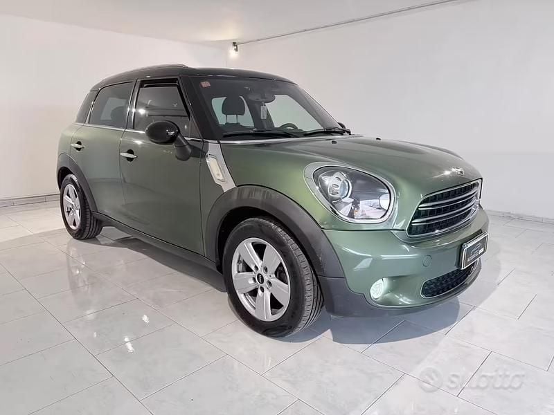 Usata Mini Cooper D Countryman 111 CV (81 kW) 2015 Verde SUV