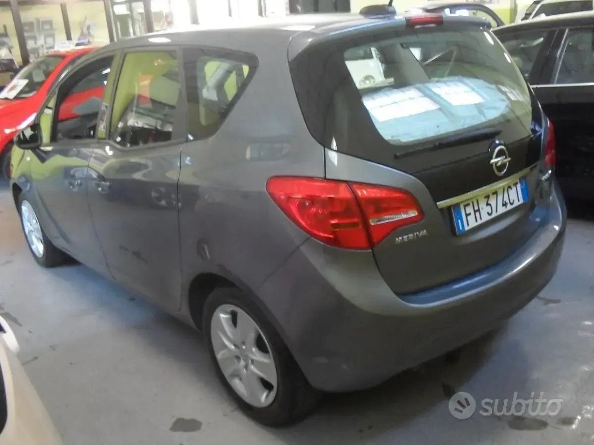 Usata Opel Meriva 120 CV (88 kW) 2017 Grigio Monovolume