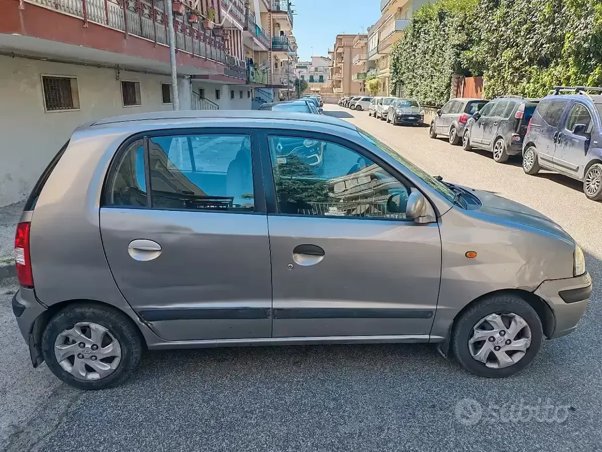 Usata Hyundai Atos Prime 59 CV (43 kW) 2003 Grigio Utilitaria