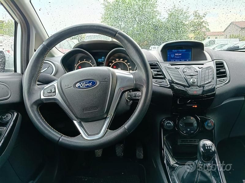 Occasion Ford Fiesta 95 ch (69 kW) 2016 Blanc Berline