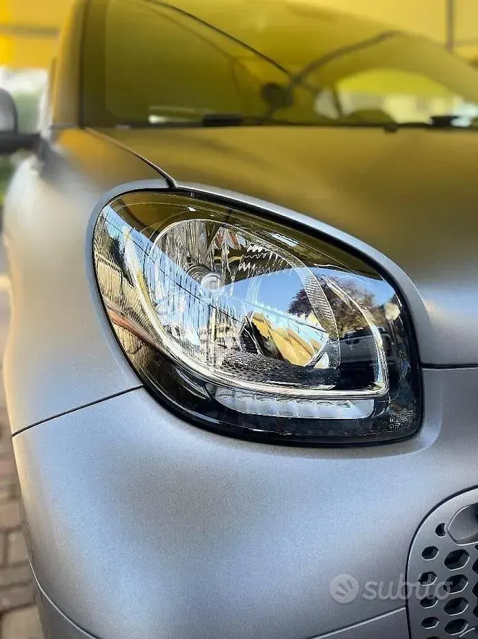 Usata Smart ForTwo Coupé 41 kW (56 CV) 2020 Nero Utilitaria