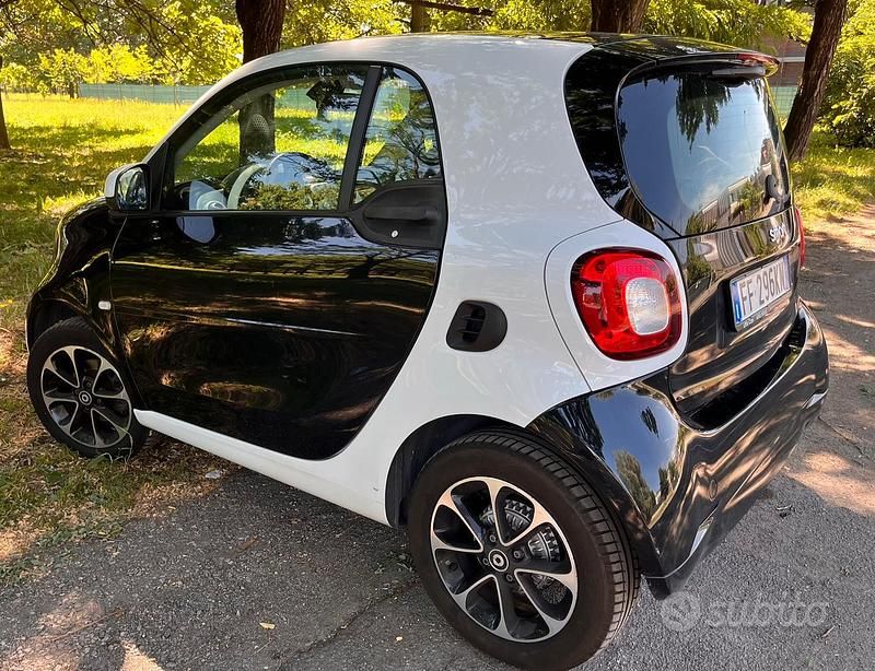 Usata 2016 Smart ForTwo Coupé Coupé | 10.900 € - Immagine 1/4