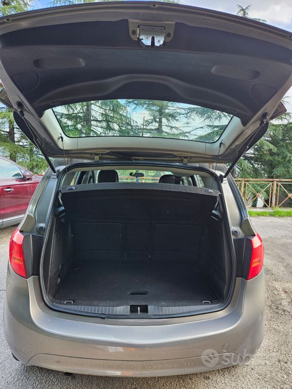 Usata Opel Meriva 110 CV (80 kW) 2015 Grigio Monovolume