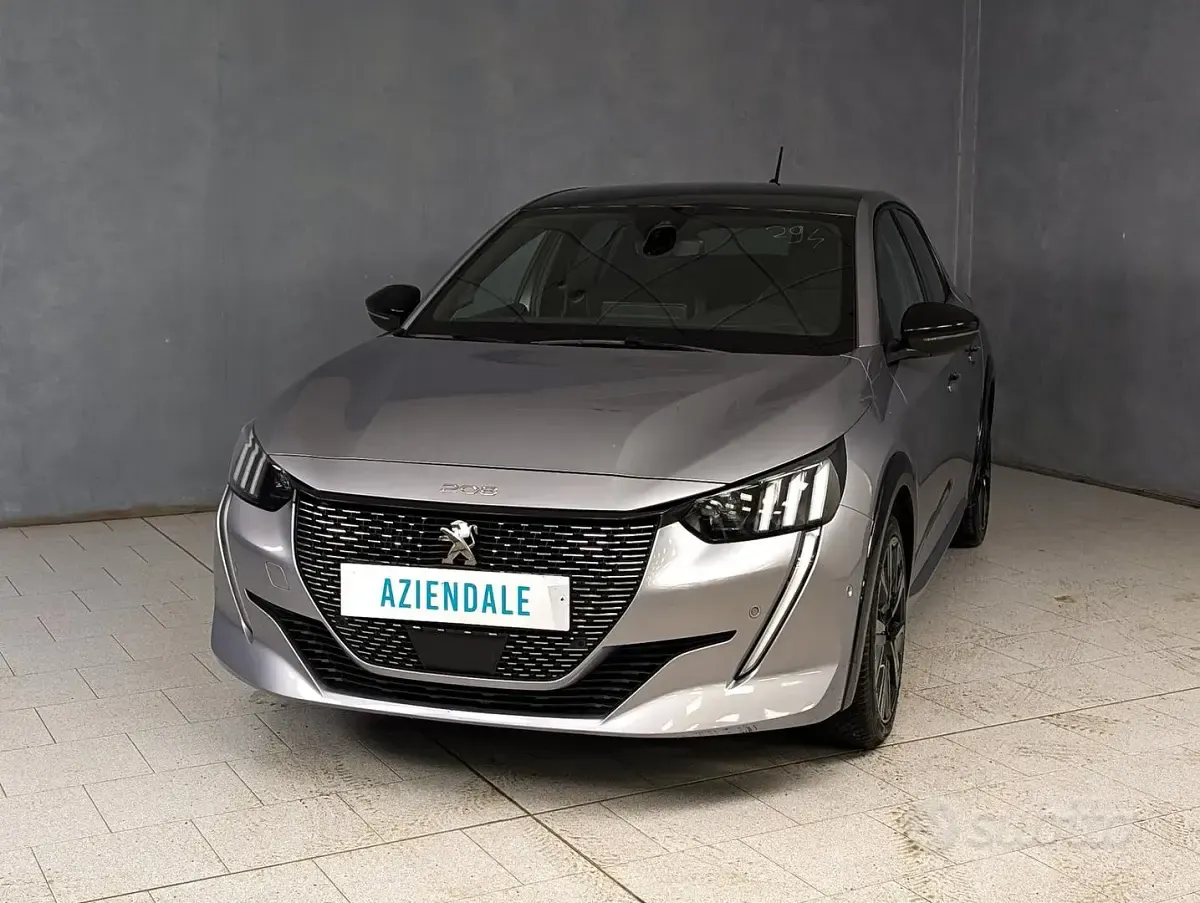Usata Peugeot 208 GT 137 CV (100 kW) 2024 Utilitaria