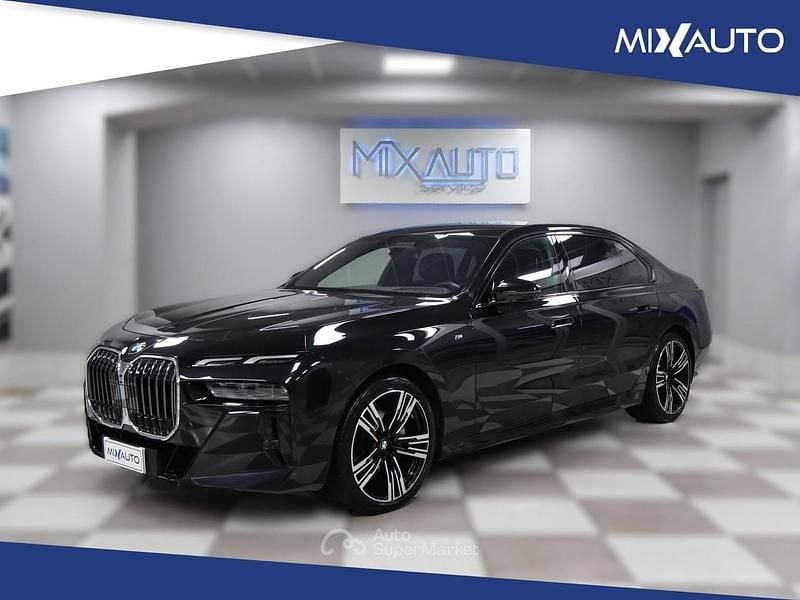 Usata BMW ActiveHybrid 7 M Sport 299 CV (219 kW) 2024 Nero Berlina