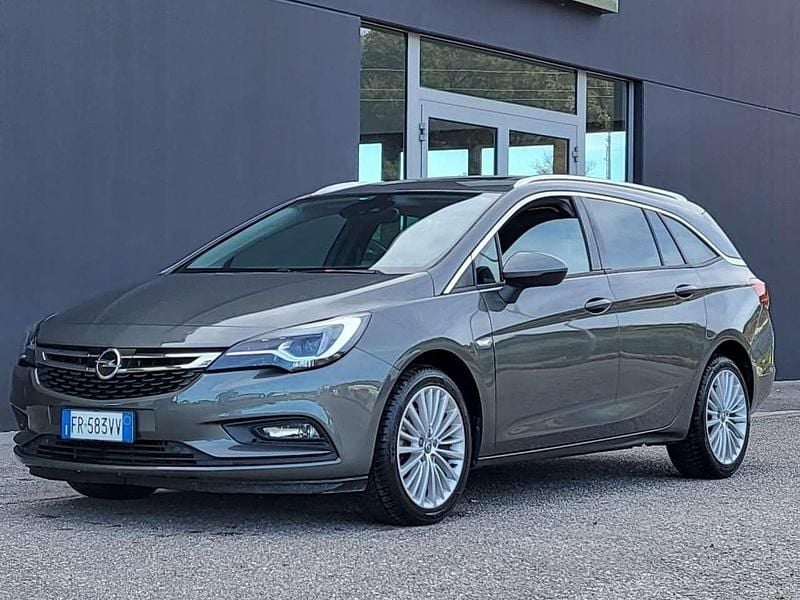 Grigio scuro Usata 2018 Opel Astra Station wagon | 9900 € (Buon prezzo) - Immagine 1/4