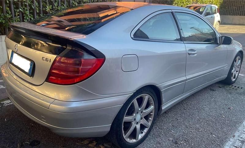 Usata Mercedes C220 143 CV (105 kW) 2003 Coupé