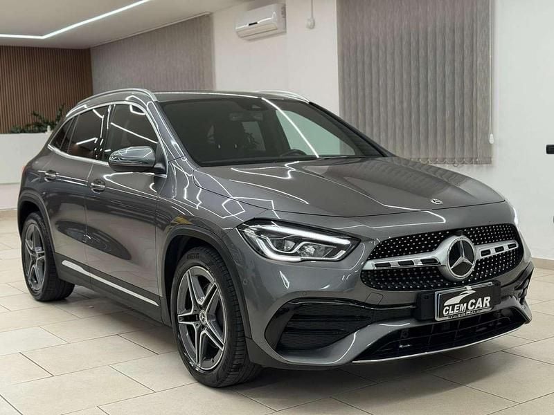 Usata Mercedes GLA200 Premium 150 CV (110 kW) 2022 Grigio SUV