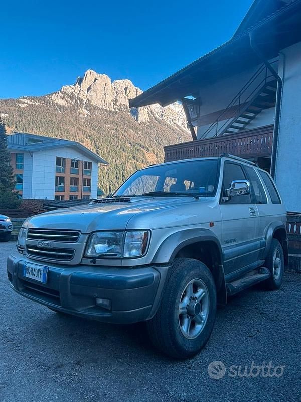 Usata Isuzu Trooper 160 CV (117 kW) 2000 SUV