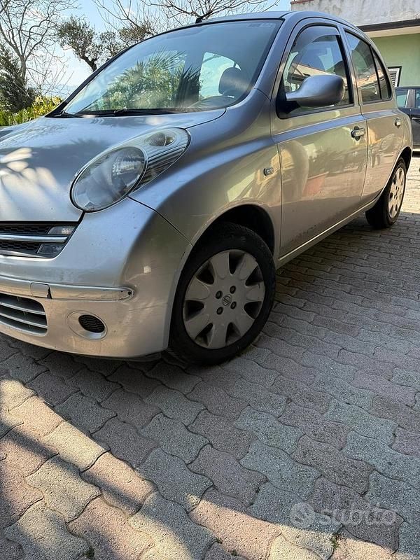 Usata Nissan Micra 65 CV (47 kW) 2002 Grigio Utilitaria
