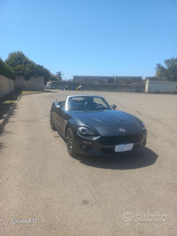 Usata Fiat 124 Spider Lusso 140 CV (102 kW) 2018 Grigio Cabrio