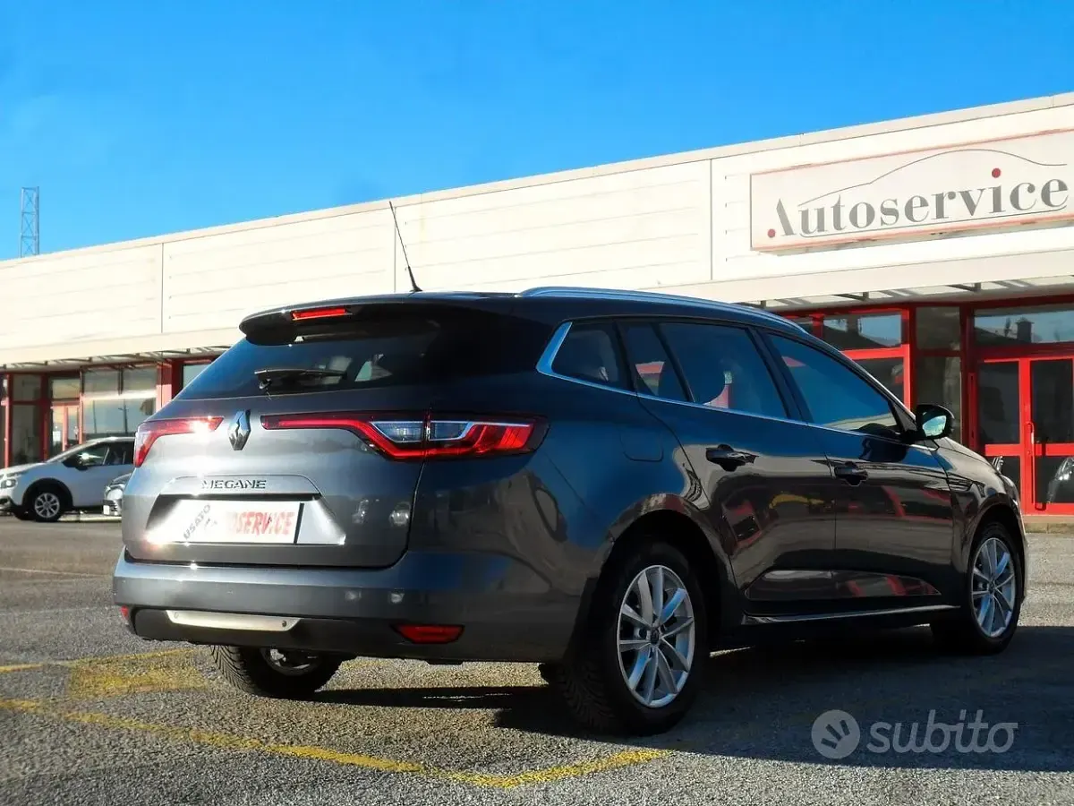 Usata Renault Mégane GrandTour Business 95 CV (69 kW) 2020 Grigio Station wagon