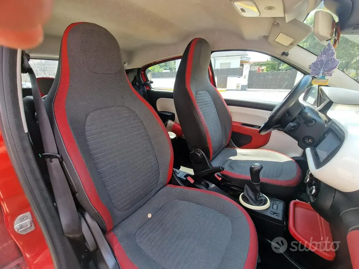 Usata Renault Twingo 90 CV (66 kW) 2014 Rosso Utilitaria
