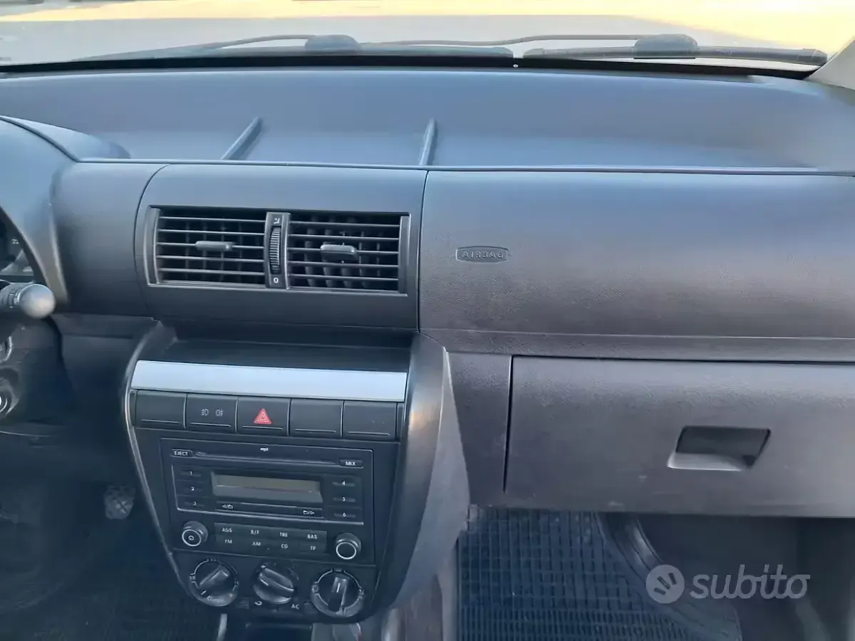 Usata VW Fox 69 CV (50 kW) 2008 Grigio Utilitaria
