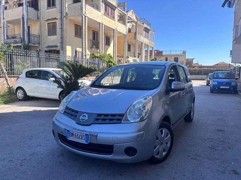 Usata Nissan Note Tekna 86 CV (63 kW) 2008 Grigio Monovolume