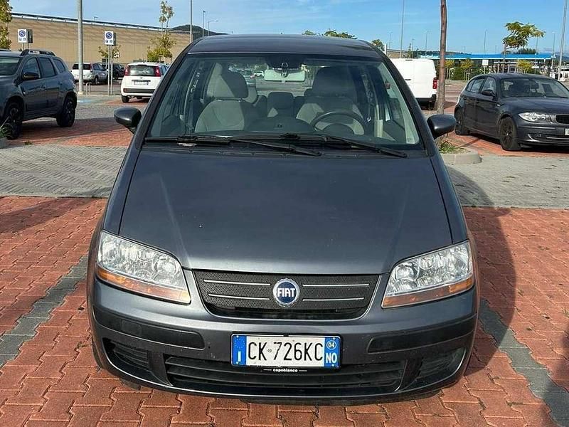 Usata Fiat Idea Active 95 CV (69 kW) 2006 Argento Monovolume
