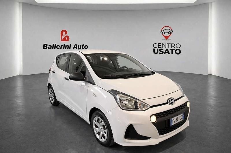 Usata Hyundai i10 Comfort 67 CV (49 kW) 2017 Bianco Utilitaria