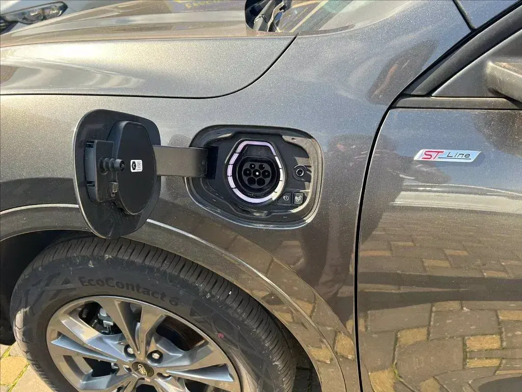 Usata Ford Kuga ST-Line 225 CV (165 kW) 2023 Grigio SUV