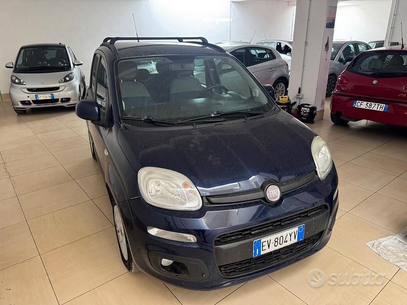 Usata Fiat Panda Lounge 74 CV (54 kW) 2014 Blu Utilitaria