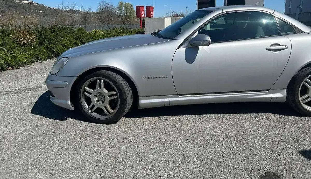Usata Mercedes SLK32 AMG AMG 354 CV (260 kW) 2001 Argento Cabrio